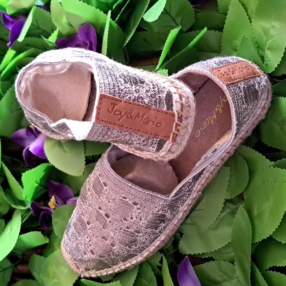 New Metallic Grey  Espadrille size 8 - Picture 3 of 5